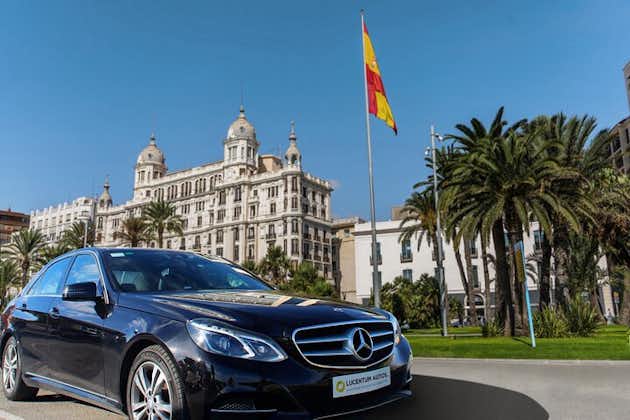 Transfert aller-retour aéroport-hôtel à Alicante voitures jusqu'à 8 passagers