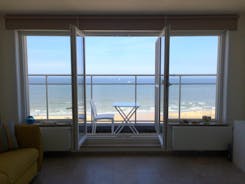 Seaview Apartment for 2 in Ostend