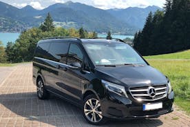 Tour privato salta fila del castello di Neuschwanstein in Mercedes Van
