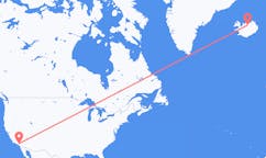 Fly fra byen Ontario til byen Akureyri