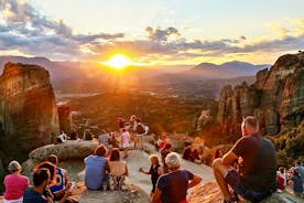 Glæsilegt sólsetur á Meteora Rocks Tour - Staðbundin stofnun