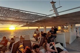Rhodos Sunset Cruise Live musik, græsk buffet og ubegrænsede drinks