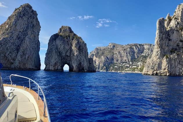 Liten gruppetur fra Salerno til Capri med båt