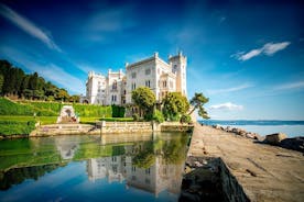 Upptäck skönheten i Trieste stad och sagan Miramare och Old Duino Castle