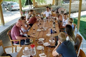 Degustação de vinhos e excursão gastronômica em Berat - Viagem de um dia / De Vato