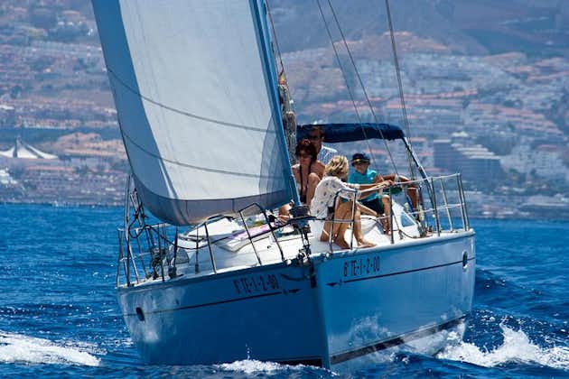 3 uur durende luxe zeilboottocht in Tenerife met zwemmen en eten aan boord