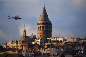 パノラマ イスタンブール : ガラタ塔と乙女の塔のプライベート ヘリコプター ツアー