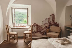Rooms & Apartments Podsreda Castle