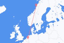 ノルウェーのから サンドネショエン、オランダのへ アイントホーフェンフライト