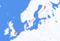 Fly fra Kajaani til London
