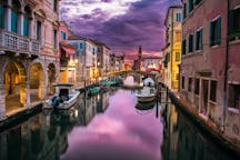 Gondelfahrten in Venedig, Italien