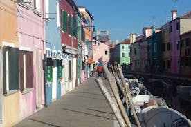 Half-Day Cruise from Venice: Murano Glass Experience and Burano Lace Island Tour