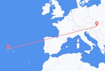 Fly fra São Jorge Island til Budapest