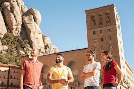 Excursão de meio dia para Montserrat com tapas e vinhos gourmet saindo de Barcelona