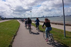 Excursão turística de bicicleta em Tallinn