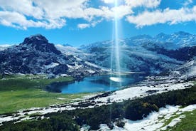 Tour from Oviedo and Gijón to Covadonga lakes & sailors villages