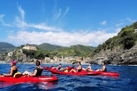 Experiência de caiaque com Carnassa Tour em Cinque Terre + Snorkeling