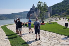 Ao longo do Danúbio: excursão de um dia à Fortaleza de Golubac e ao Desfiladeiro do Portão de Ferro saindo de Belgrado