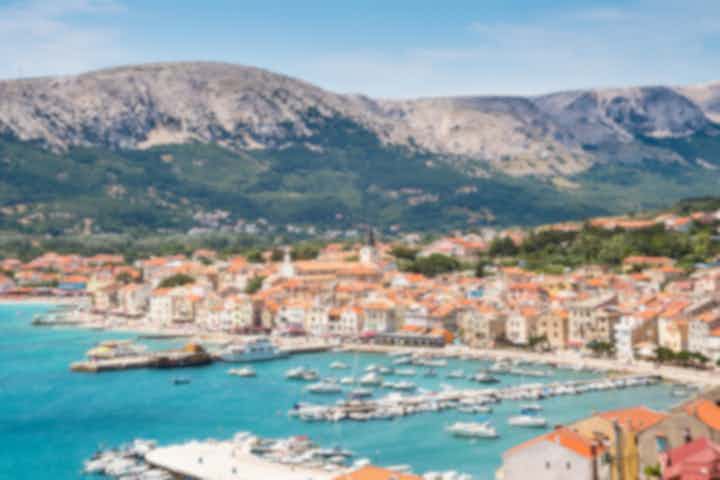 クロアチア、バスカのホテルおよび宿泊施設