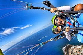 AEROBATISK paragliding tandemflyvning med Red Bull