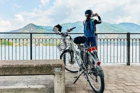 Lago Como: passeio guiado de bicicleta elétrica com iPad e capacete de áudio