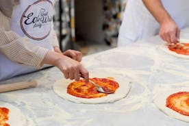 Nápoles - Melhor aula de culinária Faça sua própria pizza e tiramisù