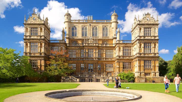 Photo of  Wollaton Hall is a spectacular Elizabethan Mansion set in the beautiful suburbs of Nottingham. 