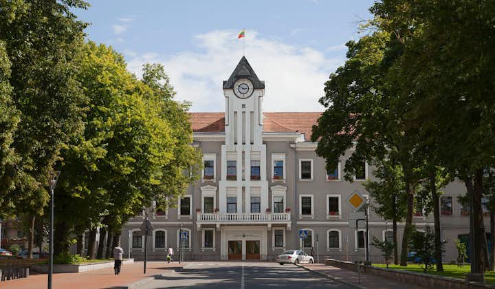 Photo of City municipality building in Siauliai in Lithuania by Diego Delso