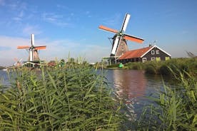 Zaanse Schansin tuulimyllyt, puukengät ja hollantilaisen juuston pienryhmäkierros Amsterdamista