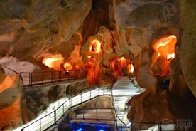 Visita Le Grotte del Tesoro in auto elettrica a Malaga