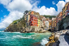 Private Full-Day Shore Excursion From Livorno Port to Cinque Terre and Pisa