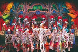 Moulin Rouge Show, jossa on samppanjaa, liikennettä ja Seine-jokiristeily