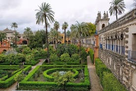 Alcázar i Sevilla Hoppa över kön! Inkluderar entrébiljett