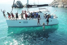 Cruzeiro de um dia em catamarã em Naxos e pequenas Cíclades