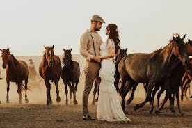 Fotoshoot i Cappadocia med flyvende kjoler