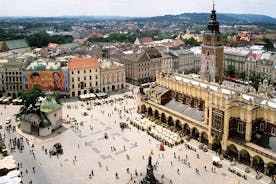 Warsaw to Auschwitz and Krakow Old Town Full-Day Trip by Car