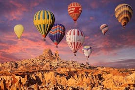 2 päivän Cappadocia-kierros Antalyasta luolahotellissa yön yli