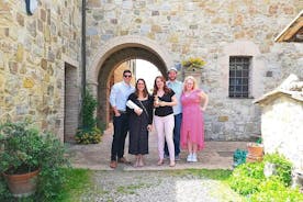 Brunello di Montalcino Wine Tour de 2 bodegas con almuerzo de maridaje
