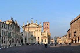 Mantua private walking tour with a local guide