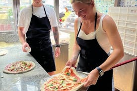 Nápoles: aula de pizza premium em uma pizzaria