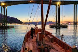 Abendkreuzfahrt im arktischen Licht in Norwegen