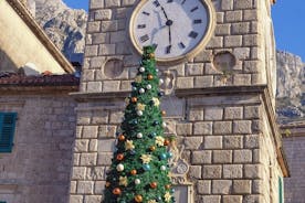 O país das maravilhas do inverno de Kotor: um conto de Natal