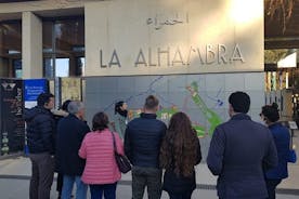 Alhambra & Generalife Ohita rivi Pieni ryhmä mukaan lukien Nasridin palatsit