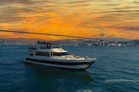 Golden Sunset Cruise på luksusyacht i Istanbul Bosporos