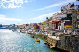 Porto Small Group City Tour with Lunch, Wine Tasting and Cruise