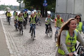 Passeio de bicicleta pelos destaques de Riga