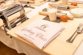 Cesarine: aula de culinária caseira e refeição com um local em Ischia
