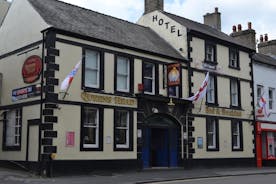 The Queens Head Hotel