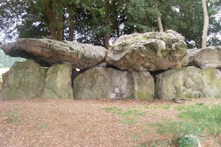 Dolmen de la Grotte aux Fées