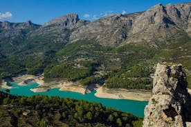 Half-Day Private Guided Tour in Guadalest by Luxury car